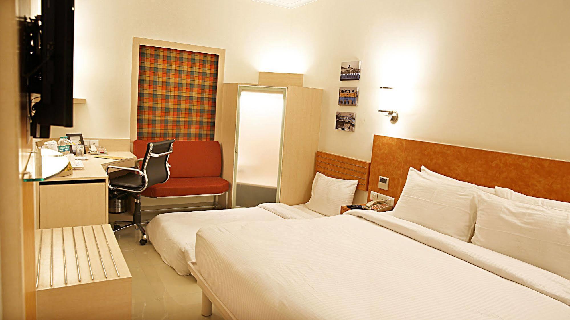 Nirwana Hometel Jaipur- A Sarovar Hotel Luaran gambar