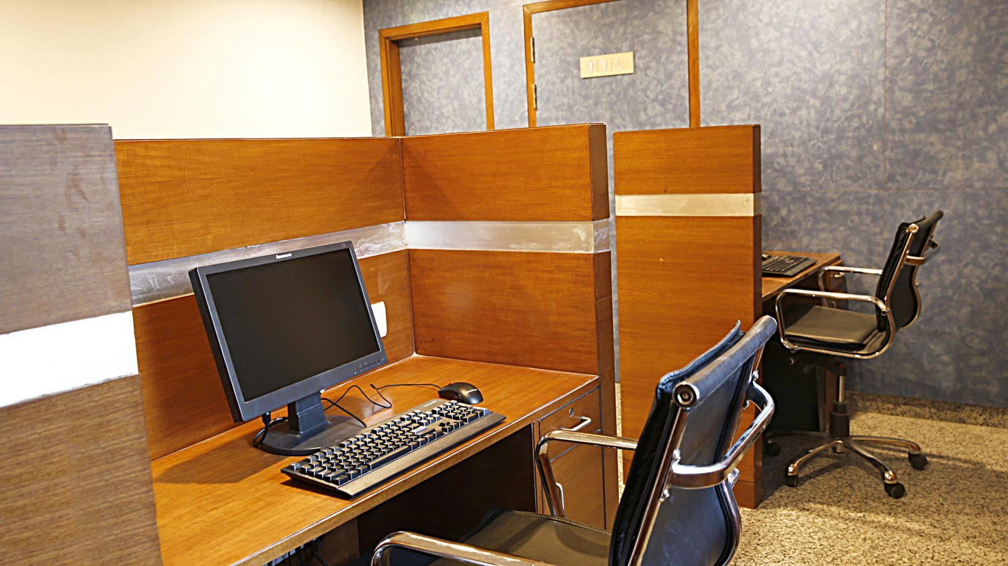 Nirwana Hometel Jaipur- A Sarovar Hotel Luaran gambar
