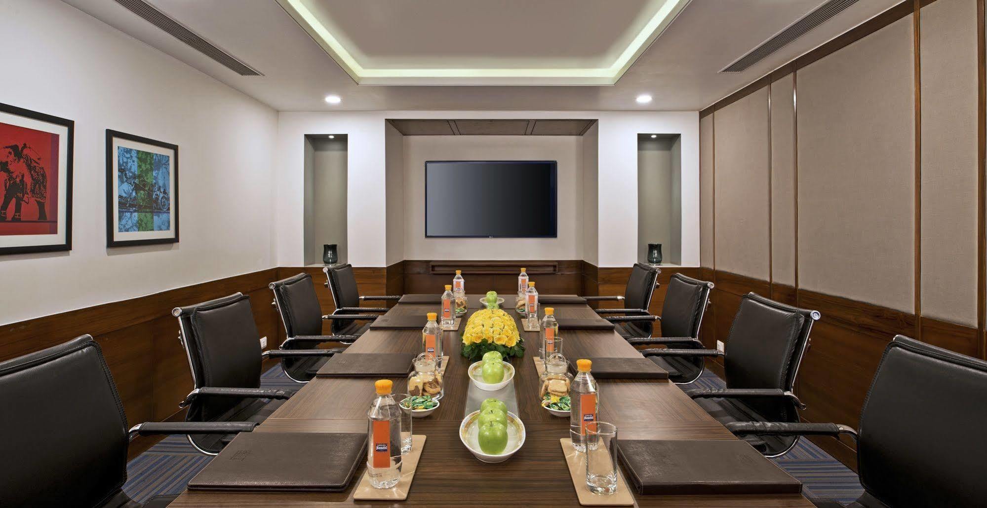 Nirwana Hometel Jaipur- A Sarovar Hotel Luaran gambar
